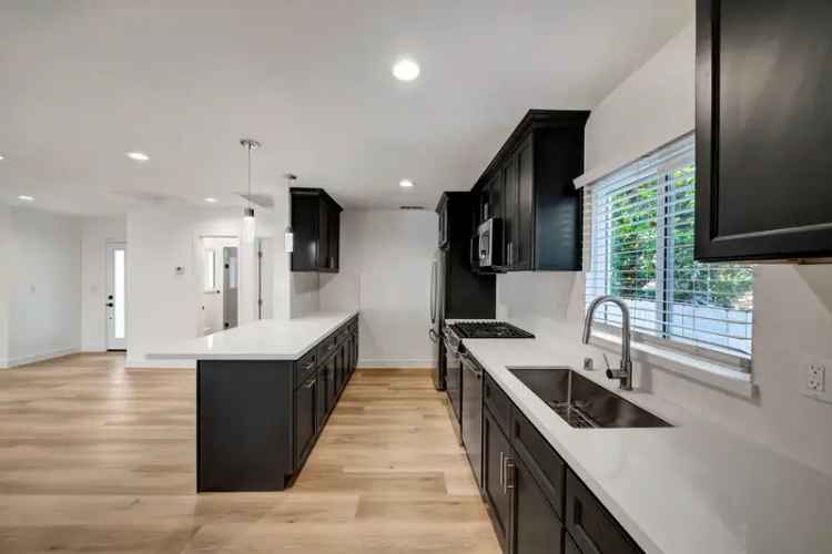 Rent Newly Renovated Home Near Westfield Topanga with Modern Design