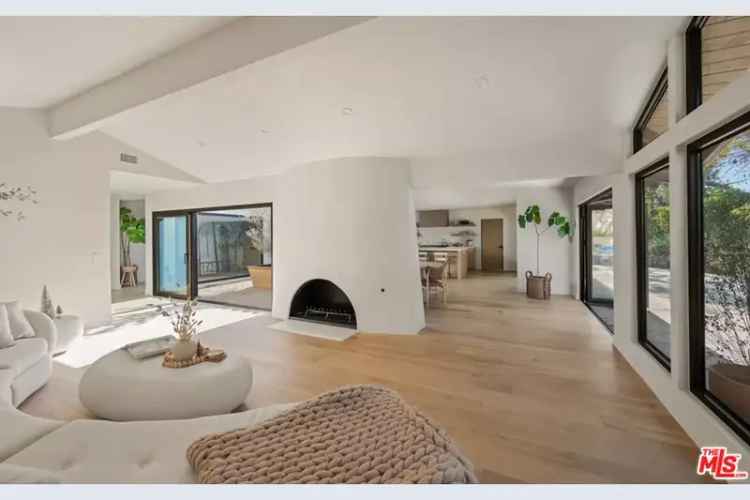 House For Sale in 2419, Westridge Road, Los Angeles, California