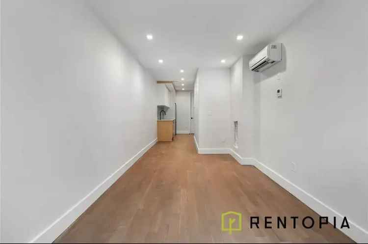 Rent Studio Apartment Near McCarren Park with Rooftop Access