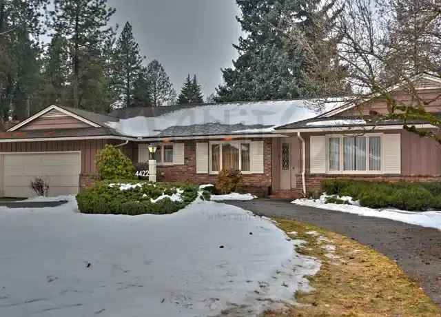 Buy 1950's House in Spokane with Spacious 3 Bedrooms and 2.5 Bathrooms