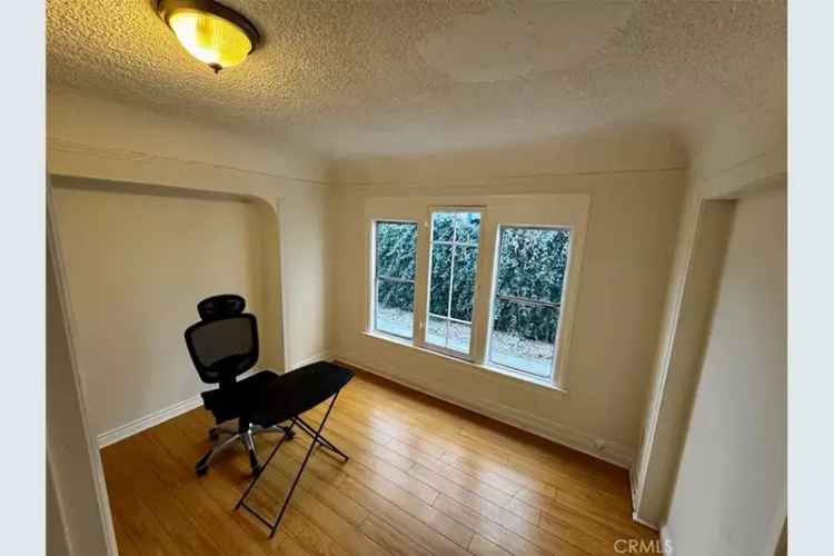 Investment opportunity triplex in Los Feliz with great potential