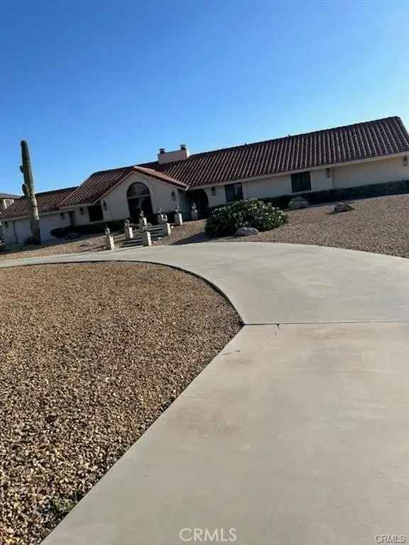 House For Sale in 15166, Pocahantas Street, Apple Valley, California