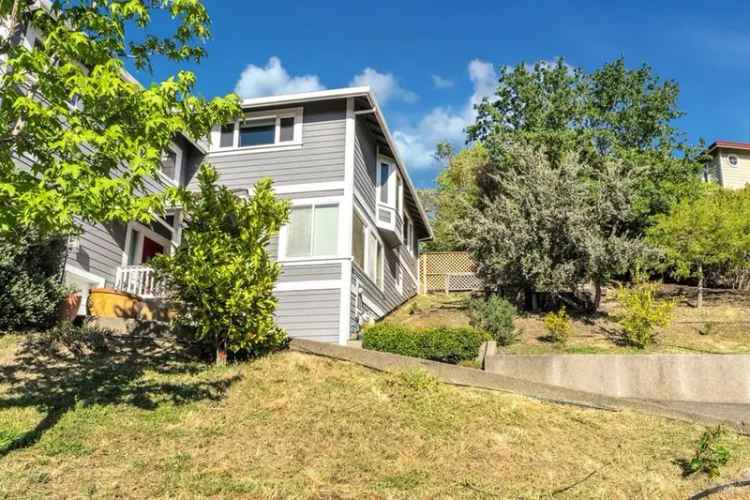 House For Sale in 1005, Glen Eagle Drive, Petaluma, California