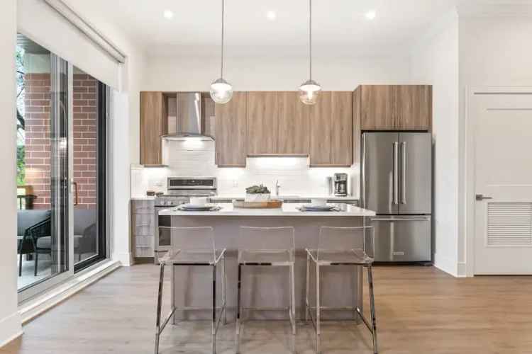 Rent Luxury Apartments in West Loop with Modern Features