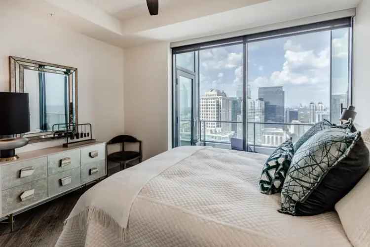 Rent Luxury Apartments in Midtown Atlanta with City Views