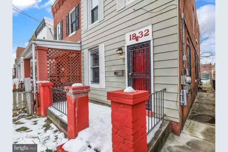 Buy Spacious Four Bedroom Home with Semi Detached Unit in Ivy City