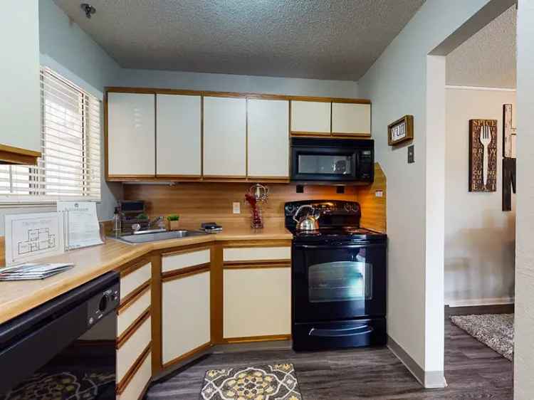 Rent Apartments in St Louis with Great Location and Roomy Floorplans