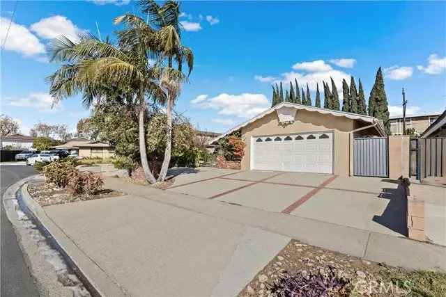 House For Sale in 1151, Mear Lane, Tustin, California