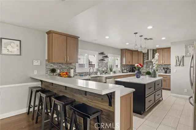 House For Sale in 14004, Herron Street, Los Angeles, California