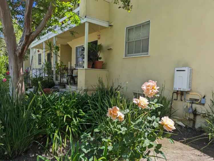 Rent Condo in Glendale CA with Modern Amenities and Patio