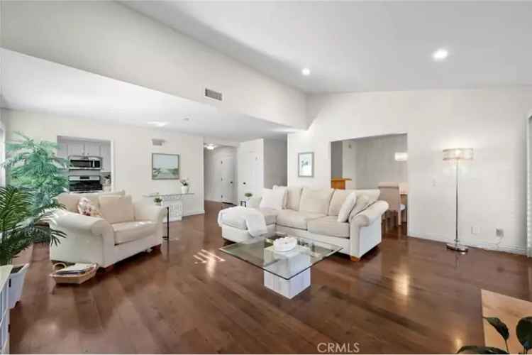 House For Sale in 28446, Borgona, Mission Viejo, California