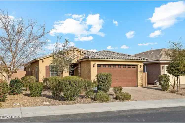 Buy House in Adora Trails Gilbert with Modern Amenities and Backyard Oasis