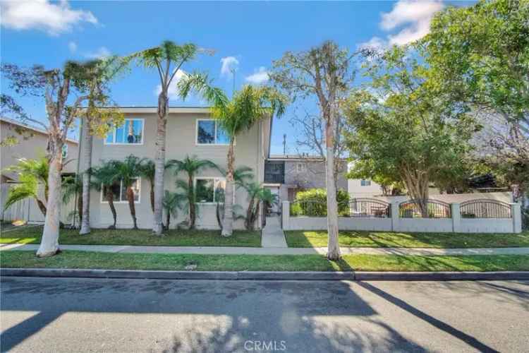 House For Sale in 977, Valencia Street, Costa Mesa, California