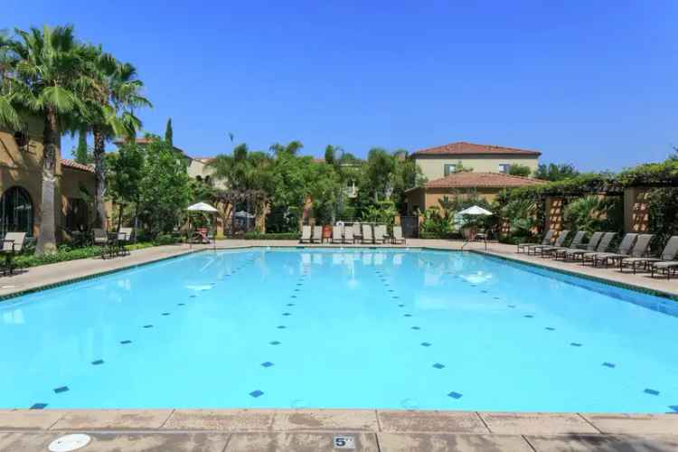 Rent Stylish Apartments in North East Irvine with Pool and Parks