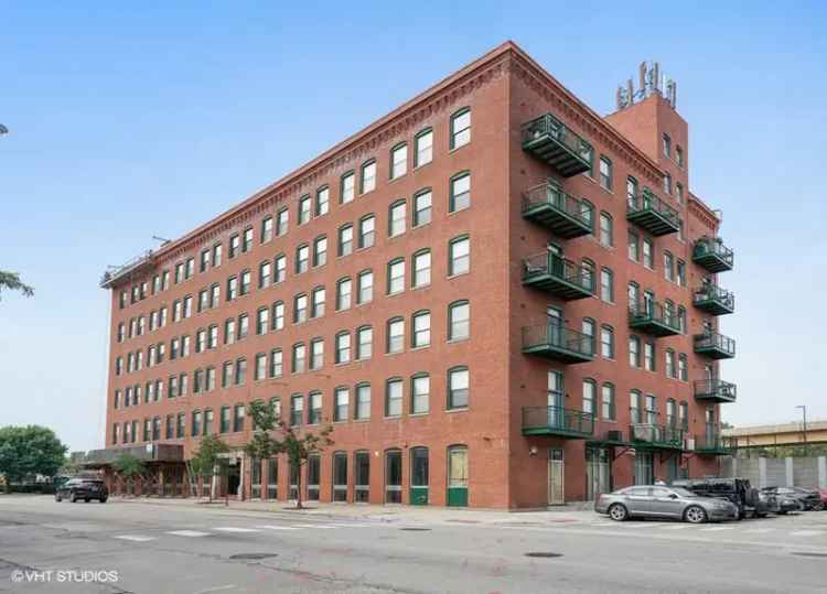 Apartments for Rent in South Loop with Unique Loft Features