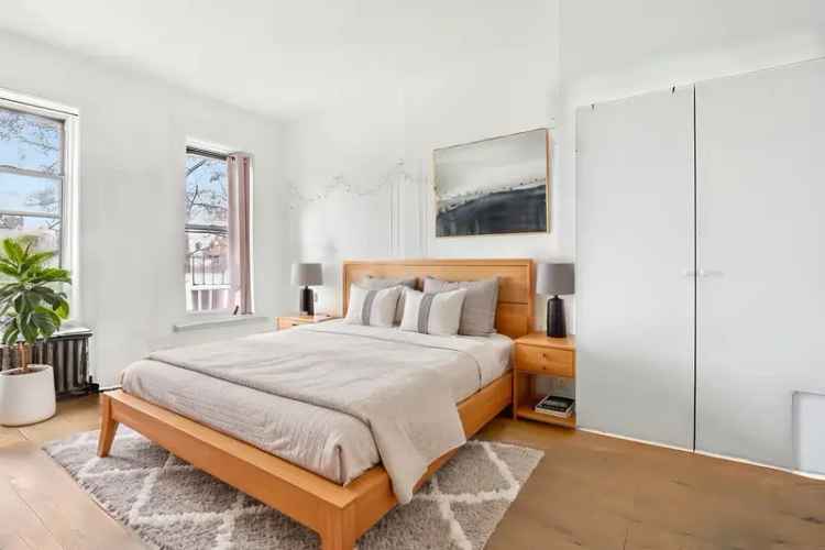 Rent Spacious 3BR Apartment in Prospect Lefferts Gardens with Sunlight