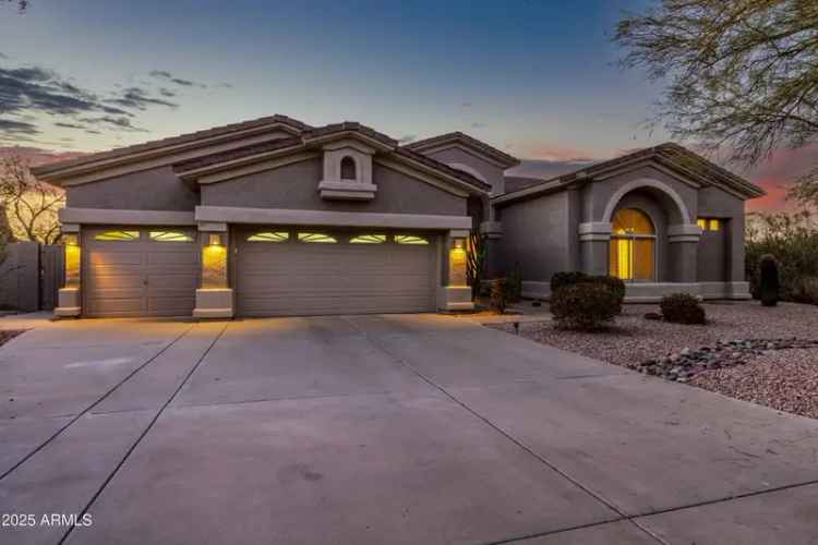 Energy Efficient Buy of 3 Bed 3.5 Bath Home in Gated Desert Wind