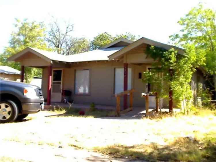 Rent 3 Room House Near McMurry University with Central AC and Heat