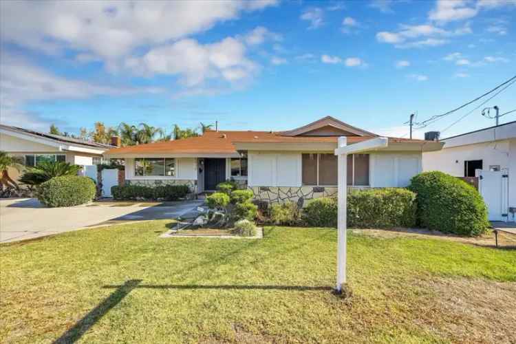 House For Sale in Los Angeles, California