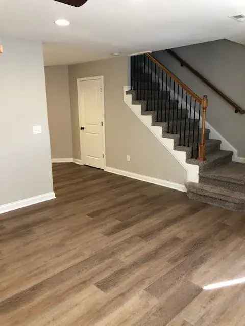 Rent Townhouse in Maryville with 3 Bedrooms and Granite Countertops