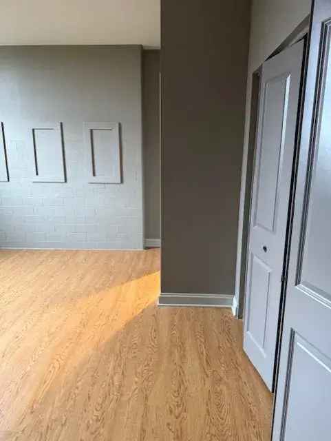 Rent Loft Apartment Near Hertel Avenue with Huge Bay Windows