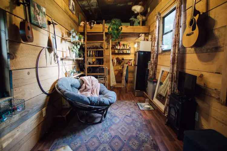 Rent Tiny House in Peaceful Country Setting Near UA Campus