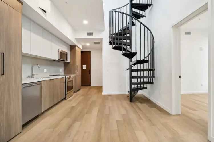 Rent Luxury Apartments in West LA with Rooftops and Gym Features