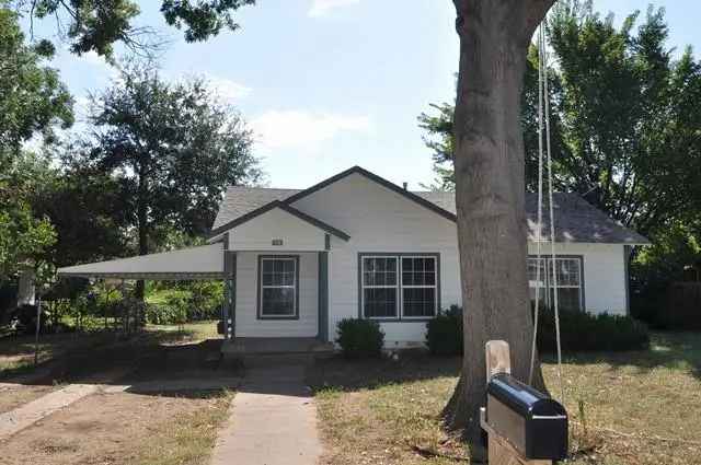 Rent Charming 2 Bedroom Home in Arlington with Beautiful Features