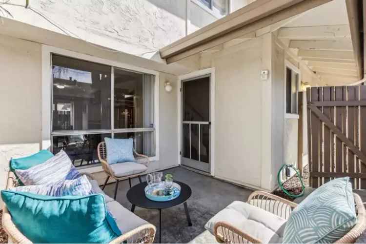 Rent Townhome in Santa Cruz with Pool and Outdoor Patio