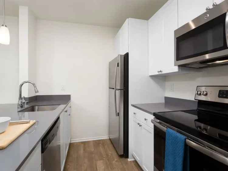 Rent Newly Renovated Apartments in Pasadena with Modern Amenities