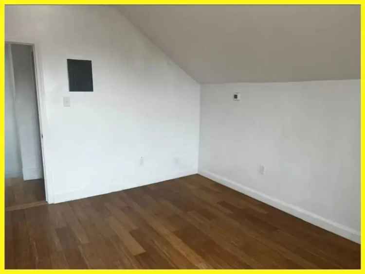 Rent Renovated Apartment Unit with 3 Bedrooms in a Prime Location