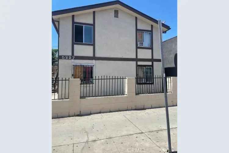 Investment Property For Sale 4 Units With 3 Bedrooms Near The University