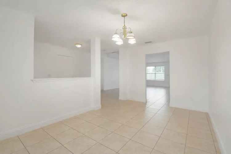 Rent 4 Bedroom Home in Palm Coast with Modern Features and Open Layout