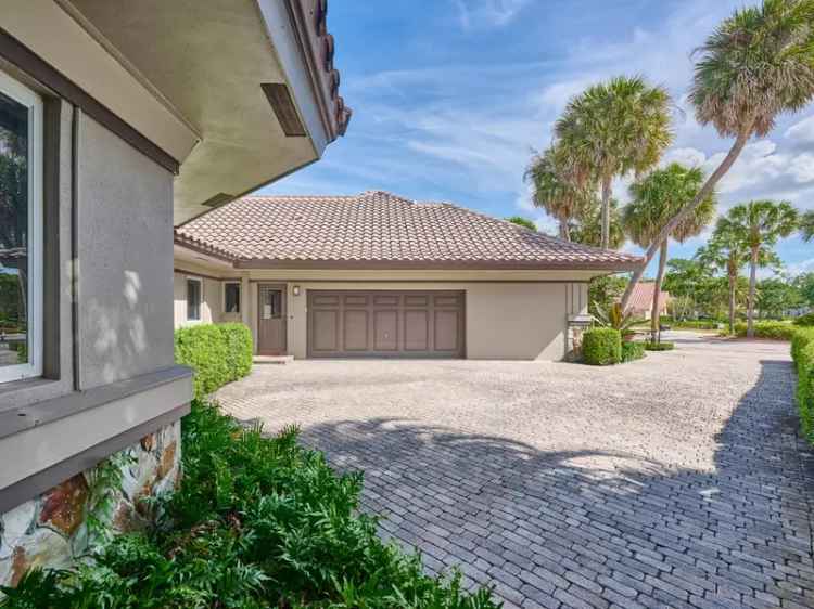 House For Sale in 20777, Pinar Trail, Boca Raton, Florida