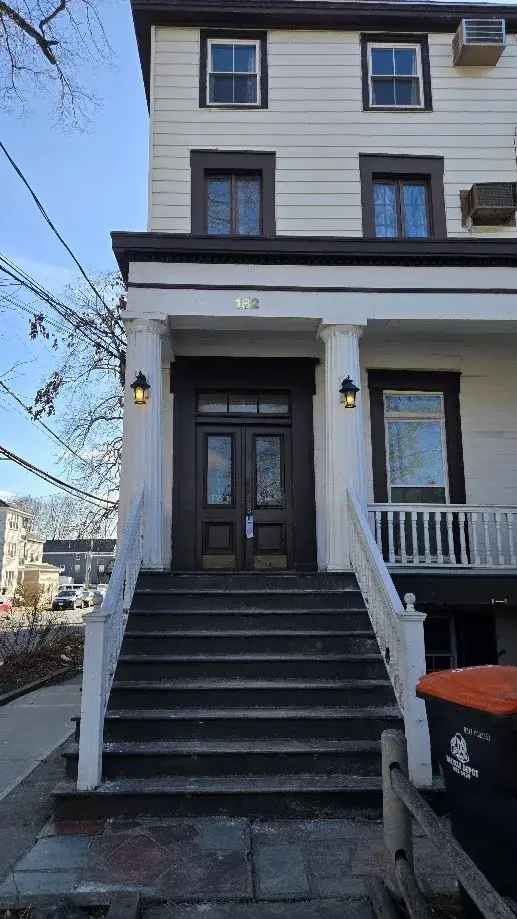 Rent Spacious Studio Apartment Near Main St with Daylight Windows