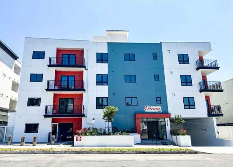 Rent Stunning Apartments at The Dream on Tamarind in Hollywood