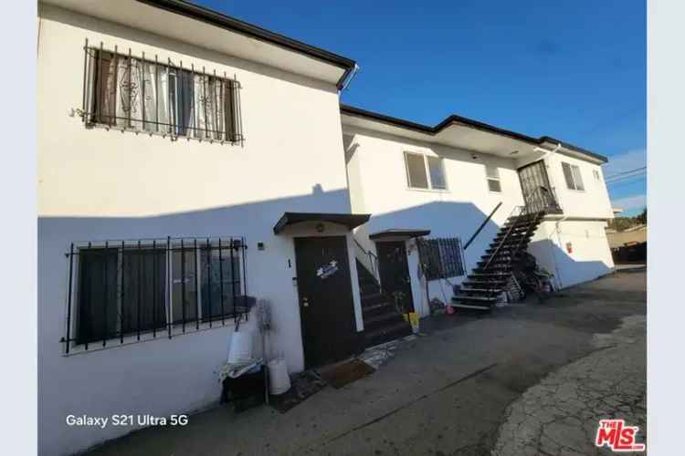 Rent Apartment Building Near Downtown Los Angeles with On-Site Parking