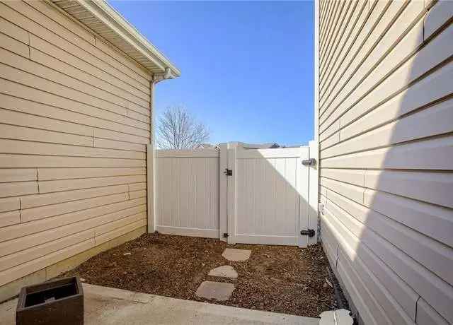 House For Sale in 8154, North Drury Avenue, Kansas City, Missouri