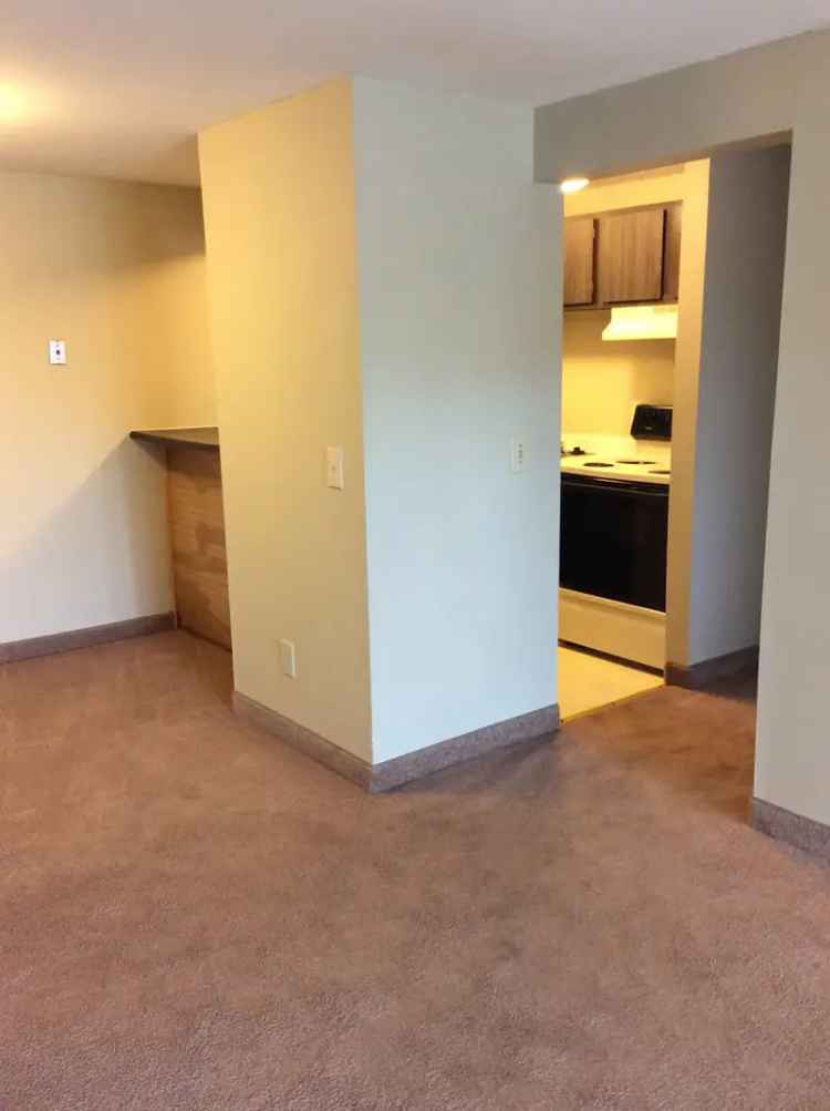 Rent Apartments in Clarendon Heights with Spacious Layouts and City Views