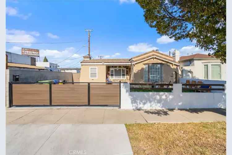 Rent Gorgeous Single Family Home in Los Angeles with Outdoor Space