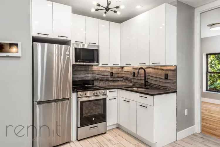 Rent 3 Bedroom Apartment in Bed Stuy with Modern Features