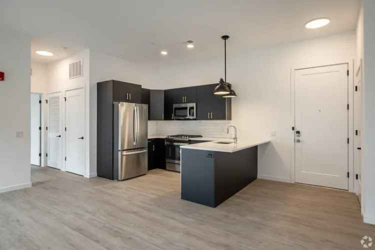 Rent Apartments at Schuyler Lofts in Vibrant Morristown with Luxury Features