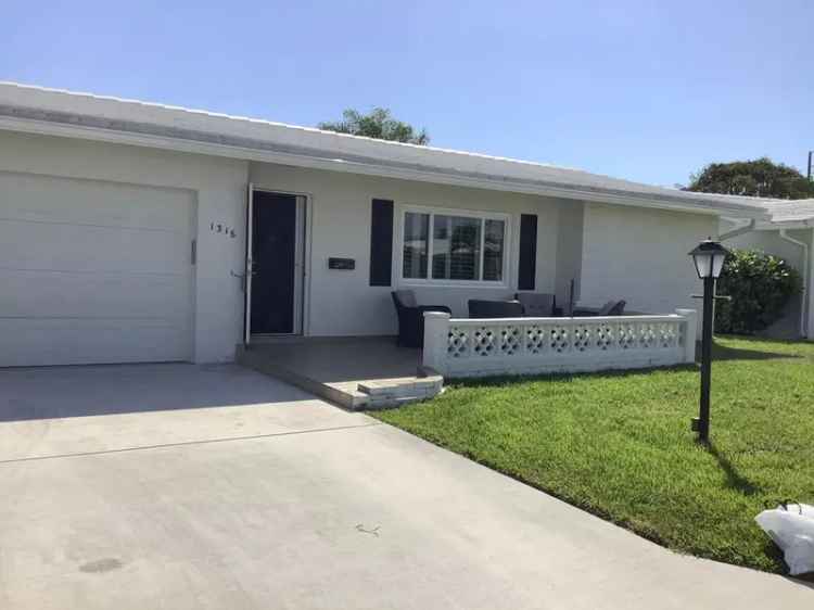 House For Sale in 1316, Southwest 20th Street, Boynton Beach, Florida