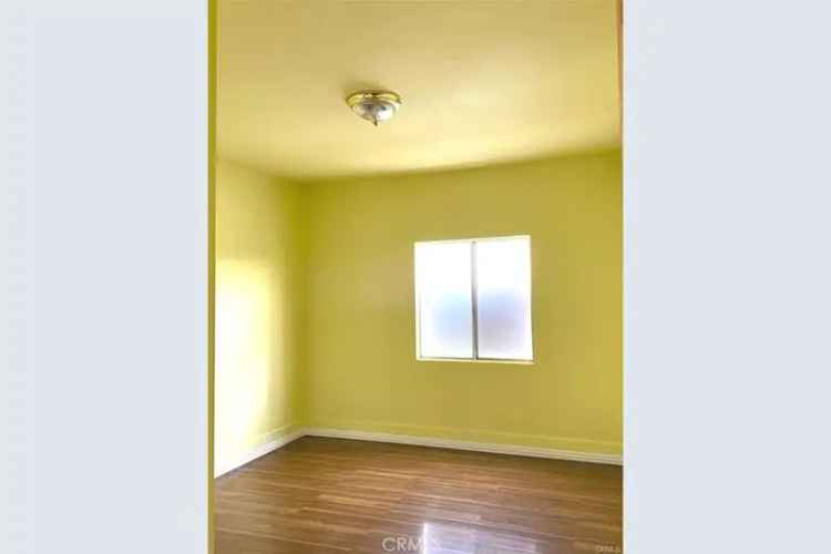 Rent Duplex Units in Prime Location with Parking and Air Conditioning