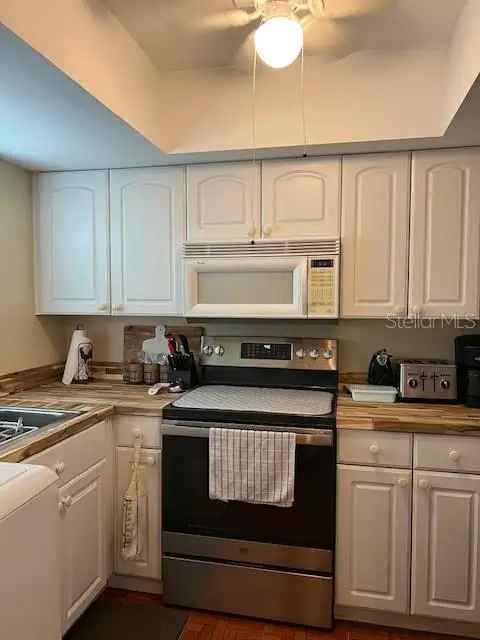 House For Sale in 6067, Arlene Way, Bradenton, Florida