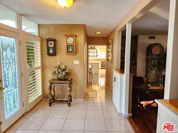 House For Sale in 5925, Wooster Avenue, California