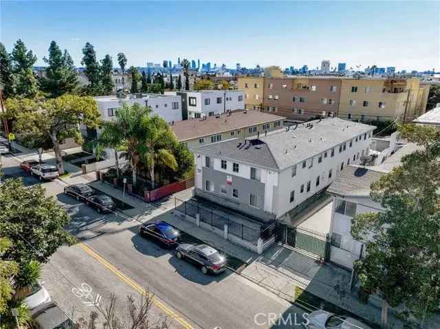 House For Sale in 5662, Fountain Avenue, Los Angeles, California