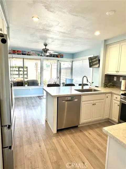 House For Sale in 6612, Southampton Drive, Cypress, California