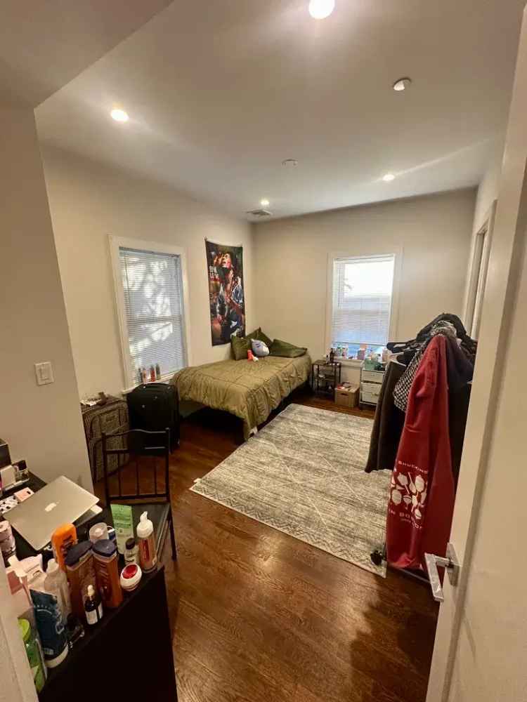 Rent 4 Bed Apartment in Dorchester Savin Hill with Private Deck and Laundry