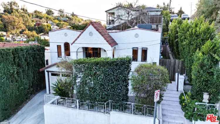 House For Sale in 2226, Oak Glen Place, Los Angeles, California